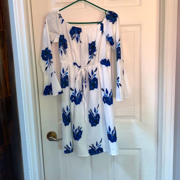 Floral off shoulder boho mini dress 🪻🤍 - Picture 3 of 3